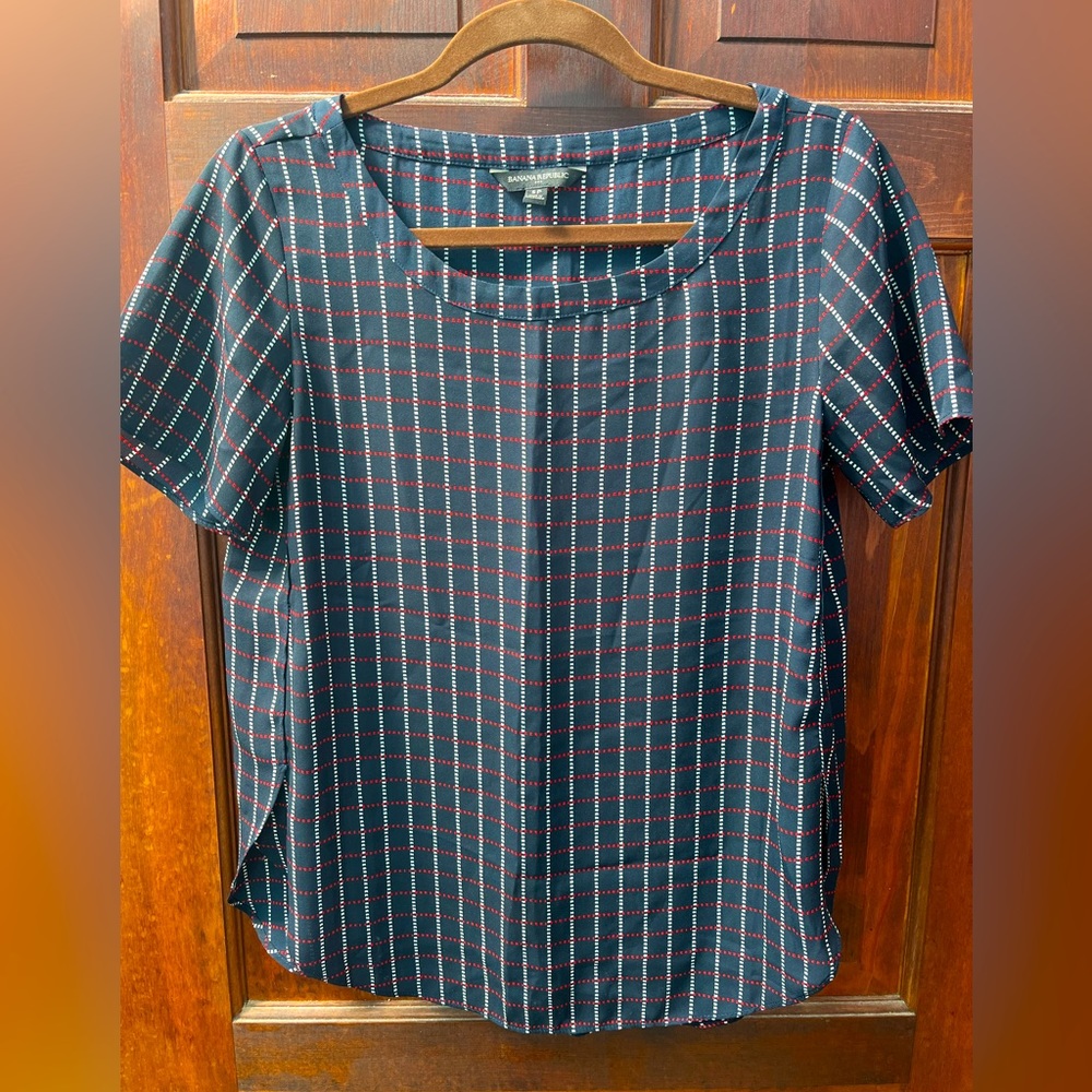 Banana Republic Navy blue blouse, size small petite